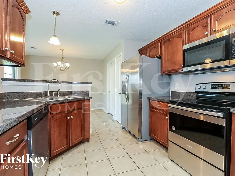8117 Bostic Dr — Photo 7
