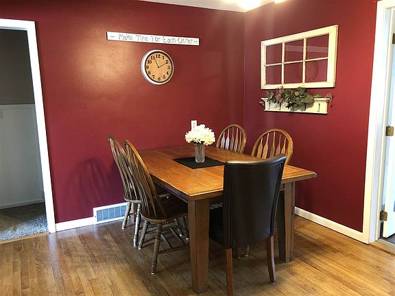 4th image of 1317 W E St