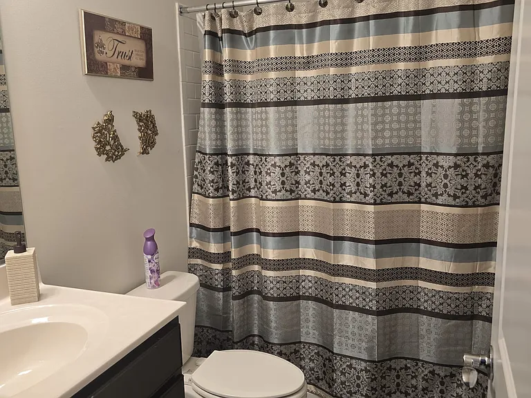 Bedroom #1 With Full Bathroom - 1st Floor