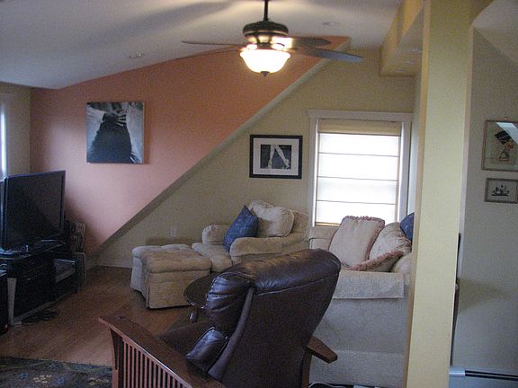 3rd floor master bedroom lof