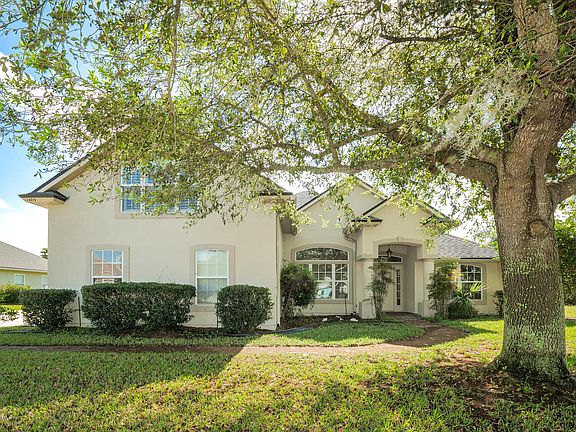 2nd image of 14719 Amelia View Dr