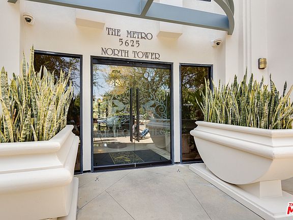 4th image of 5625 Crescent Park W APT 122