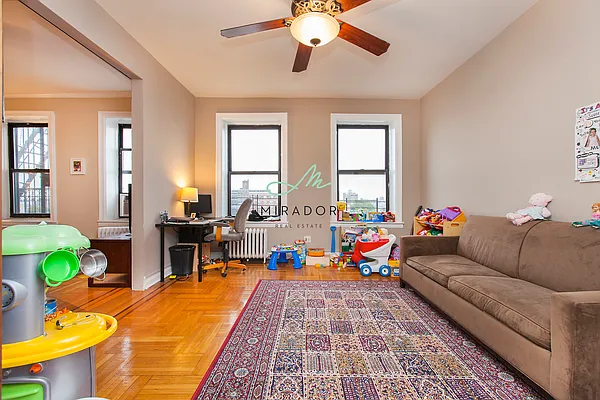 Sold by Mirador Real Estate | media 4