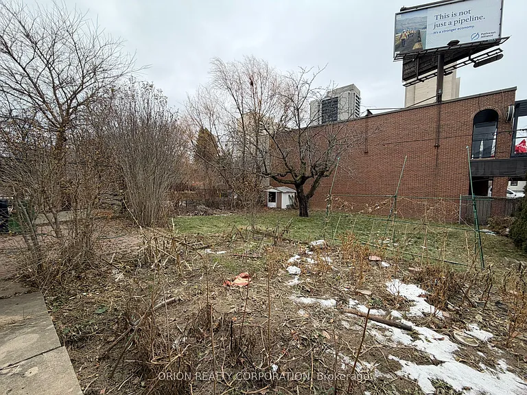 3 Romar Cres — Photo 37