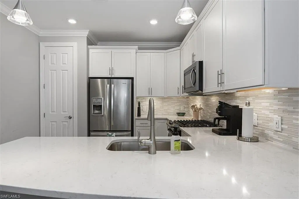 2 bed, 2.0 bath, 1554 sqft, $6,000 — Photo 4