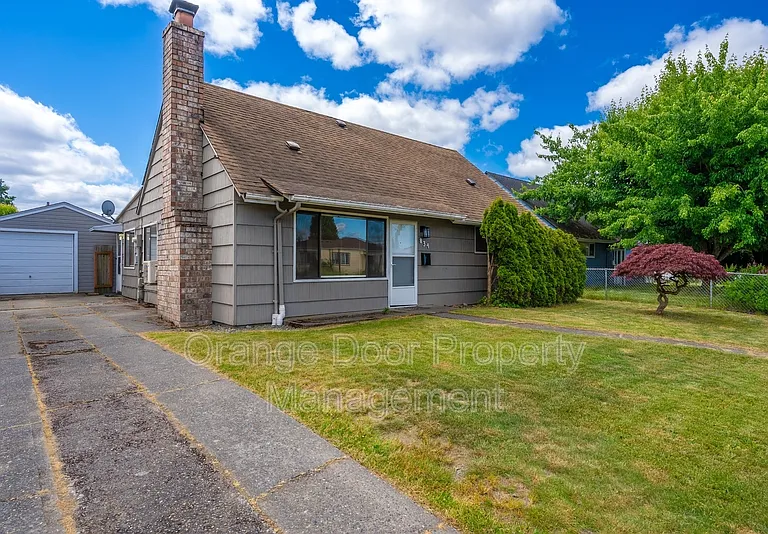 834 S 72nd St — Photo 38