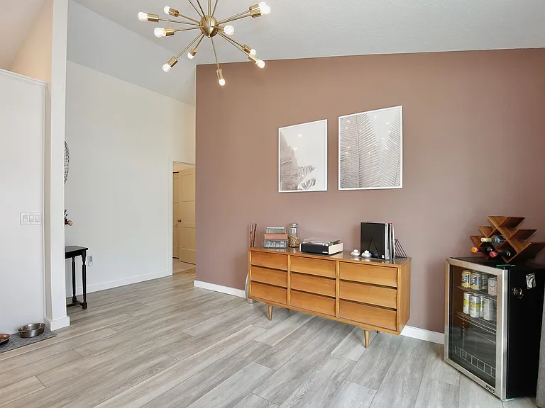 765 Hendrix Ave — Photo 11