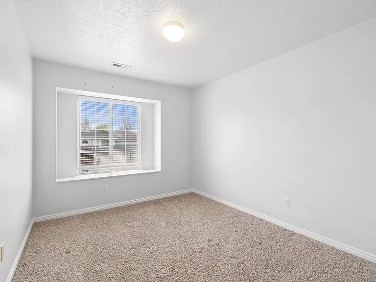 2102 E Candle Spruce Cv — Photo 30