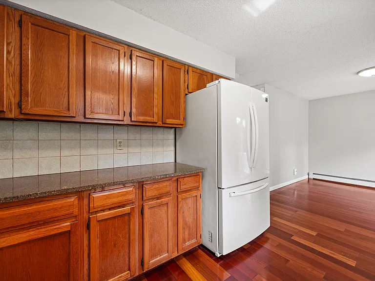 180 Gorman St — Photo 11