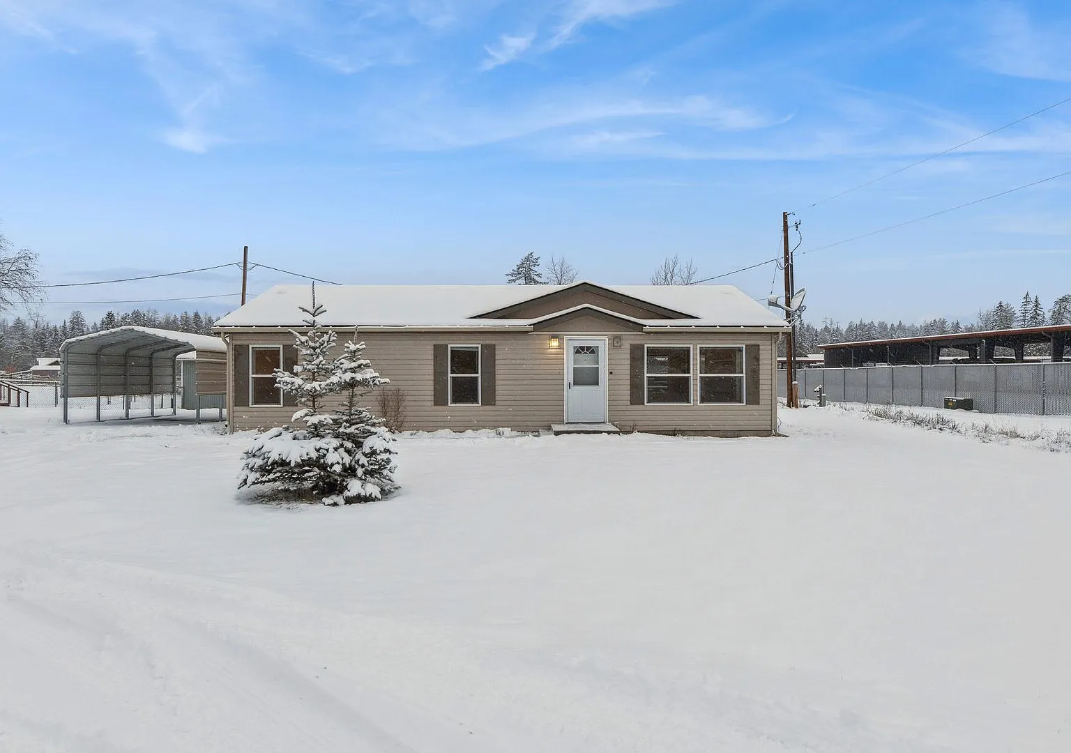 Great 2 bedroom, 2 bath, long term rental home — Photo 1