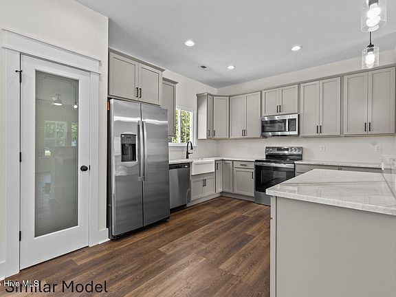 5th image of 112 Howard Street