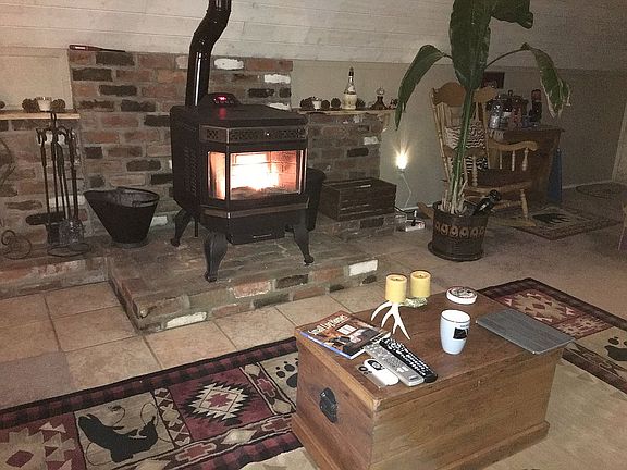 Pellet stove