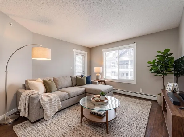 5804 Mullen Pl NW #409, Edmonton, AB T6R 0W3