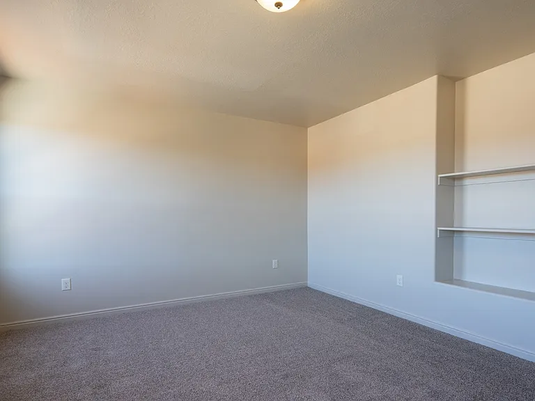 370 W Buena Vista Blvd #111 — Photo 35