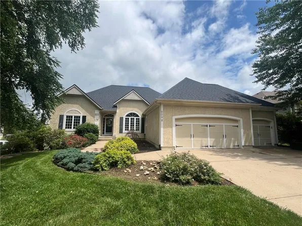 6098 W 295th St, Louisburg, KS 66053