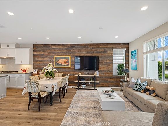 3rd image of 134 Modjeska