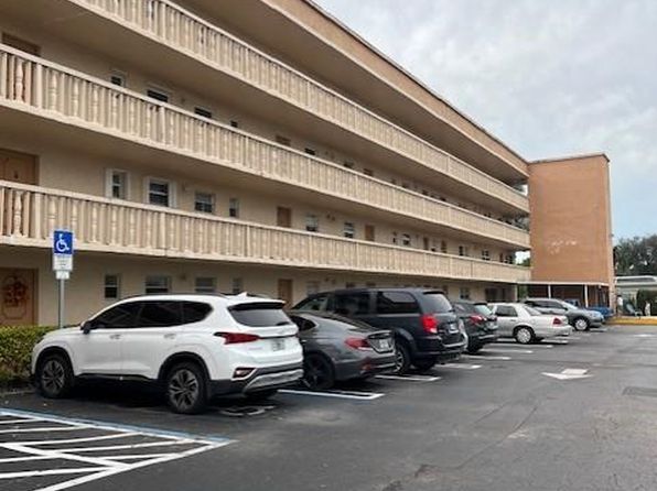 5100 SW 90th Ave APT 410