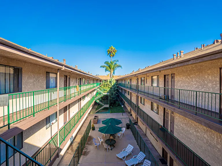 Courtyard — Photo 20