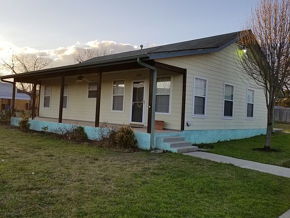 3rd image of 1053 Walnut Valley