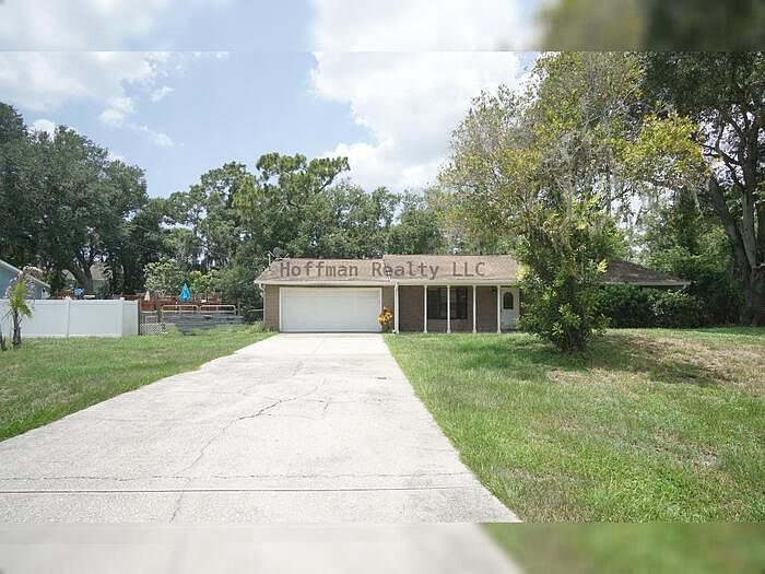 1st image of 6005 Christy Ln