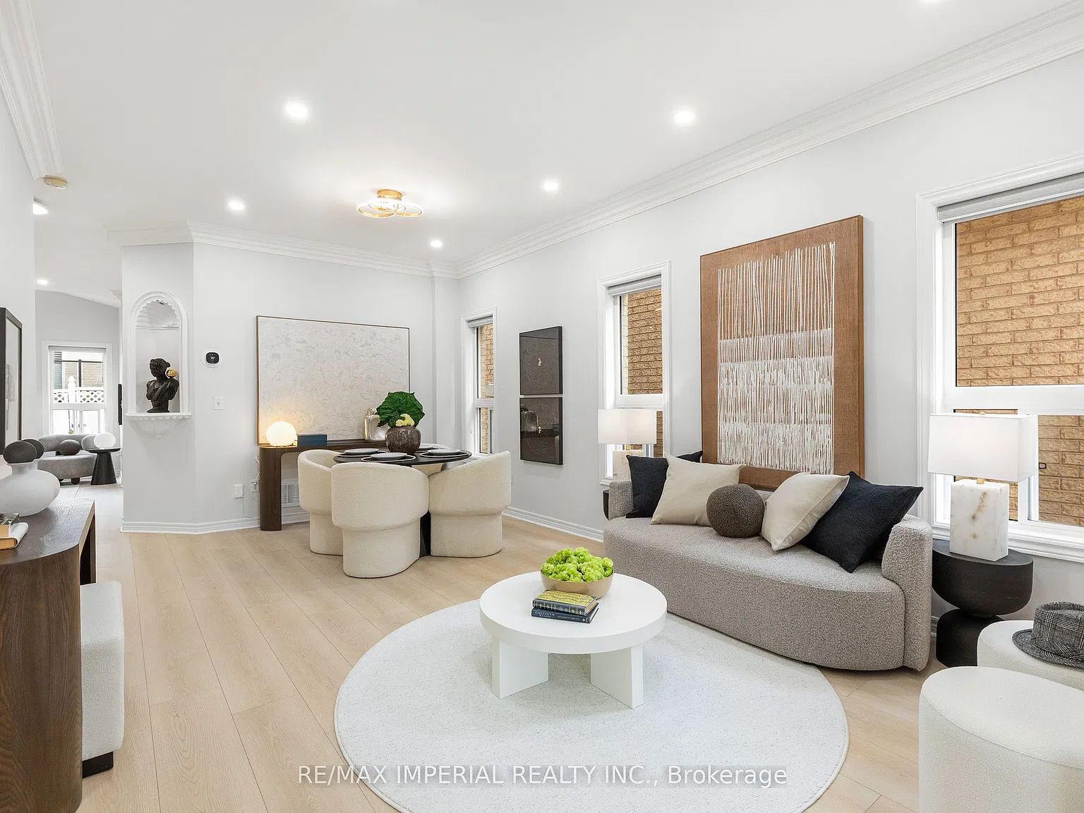 4 bed, $4,100 — Photo 3
