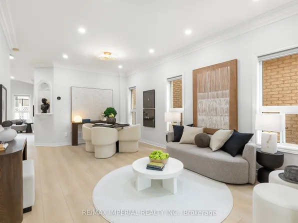 44 Hawkview Blvd, Vaughan, ON L4H 2E2