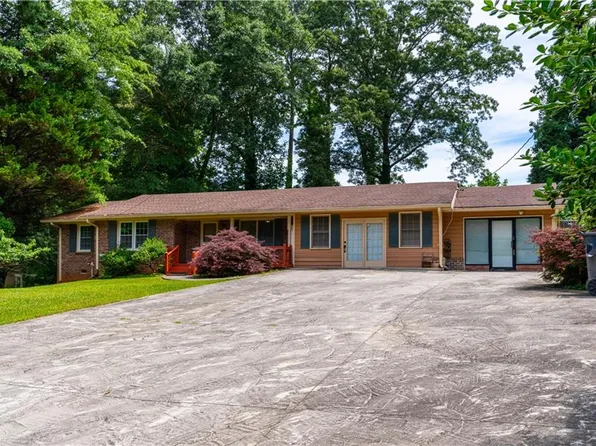 2888 Mockingbird Cir, Duluth, GA 30096