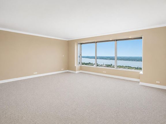 4th image of 1300 E Lafayette St APT 2803