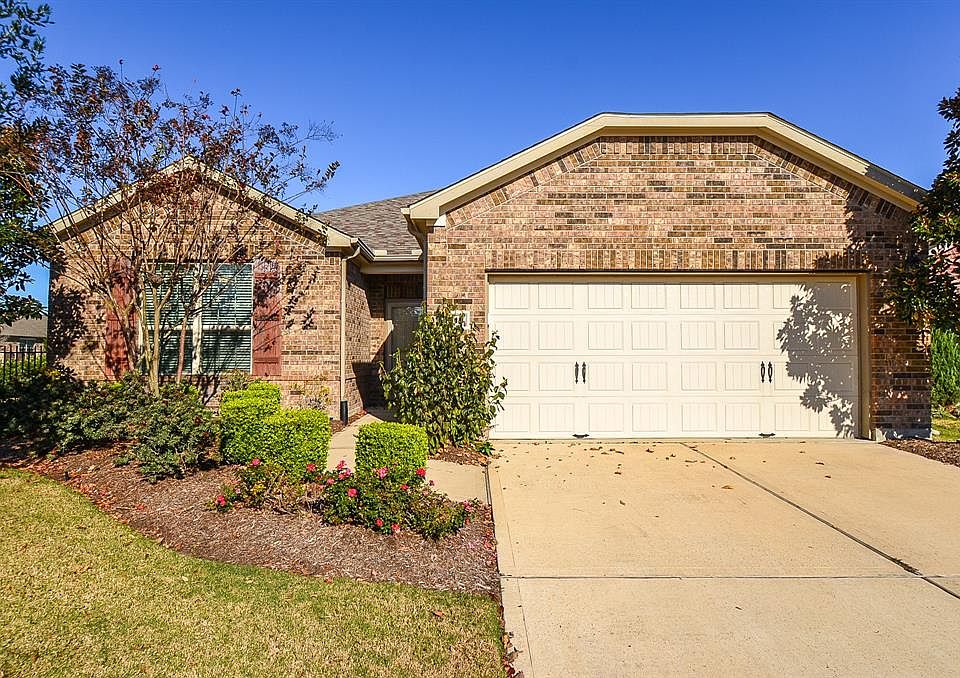1st image of 918 Cleistes Ln