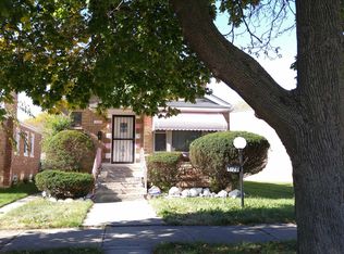 9120 S Marquette Ave, Chicago, IL 60617