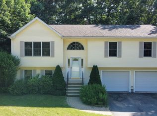 9 Camile Rd, Webster, MA 01570
