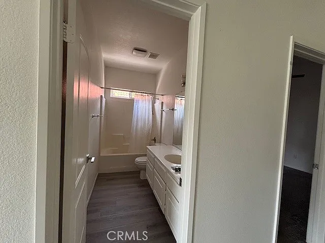 904 Bergamo Ave — Photo 23