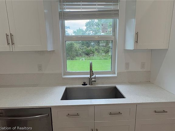 3rd image of 144 Lincoln Rd NW