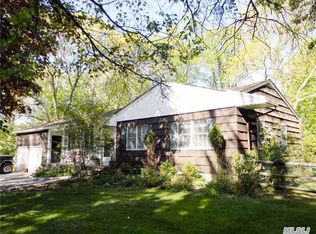 63 East Rd, Wading River, NY 11792