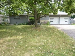 4201 Dwight Dr, Madison, WI 53704