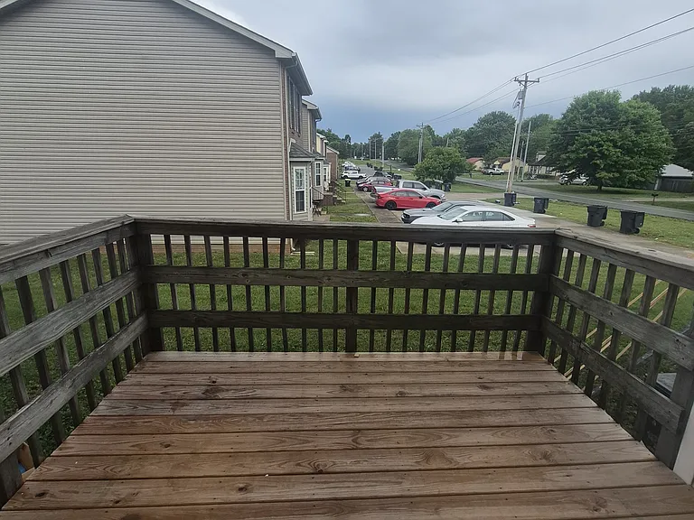 202 Tree Line Dr — Photo 8