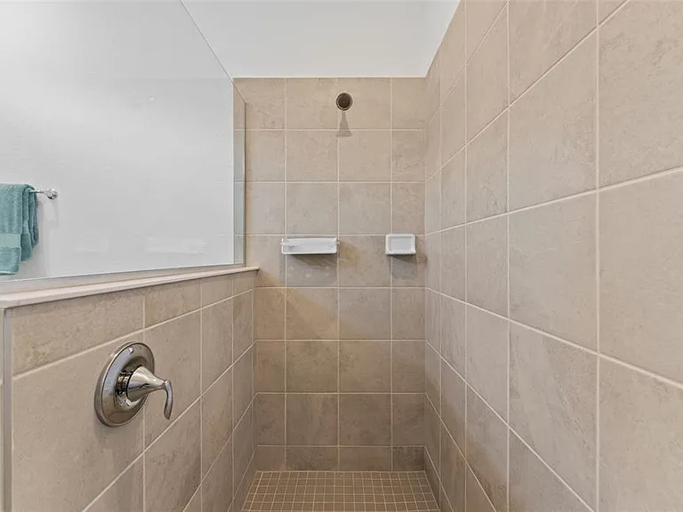 1536 Saddlewood Cir — Photo 31