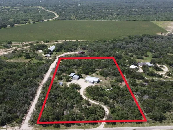 233 COUNTY ROAD 340, Hondo, TX 78861