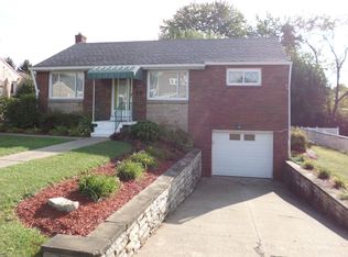 4949 Roberta Dr, Pittsburgh, PA