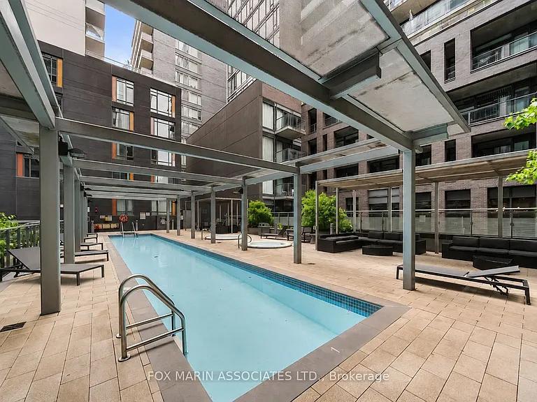525 Adelaide St W #614 — Photo 17