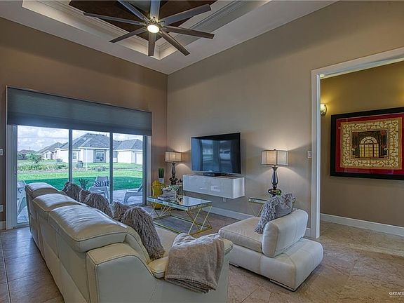 2nd image of 3204 La Puerta Ave