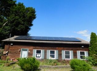 99 Prince St, Maybrook, NY 12543