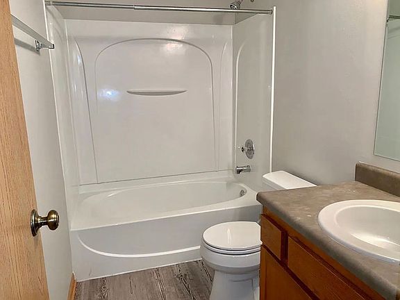 3rd image of 1015 N 30th St #30-1017