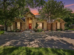 8904 Woodlawn Dr, Granbury, TX 76049