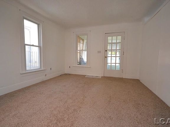 3rd image of 120 Bent Oak Ave