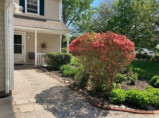 93 Bristol Ferry Rd, Portsmouth, RI 02871