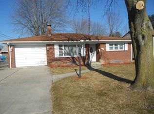 708 Eagle Point Rd, Rossford, OH 43460