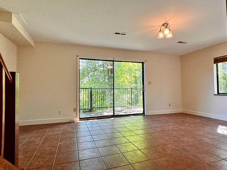 2472 Red Hill Rd — Photo 19