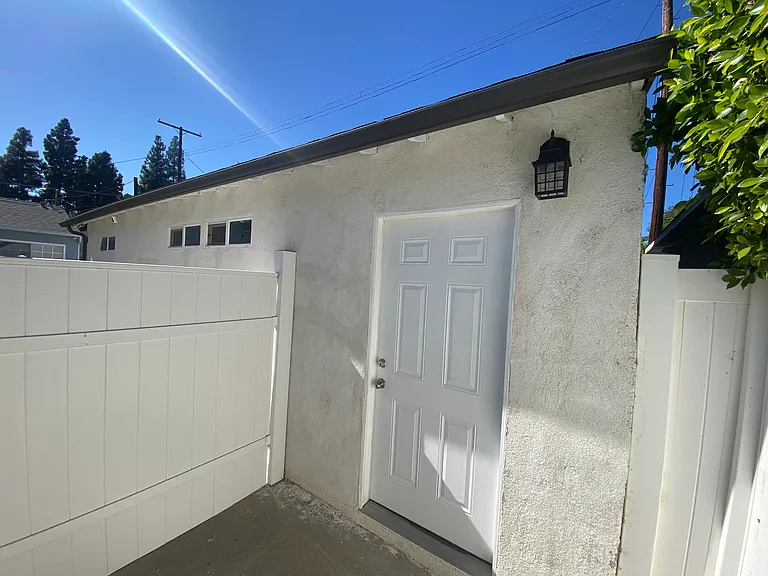 5345 Yolanda Ave — Photo 8