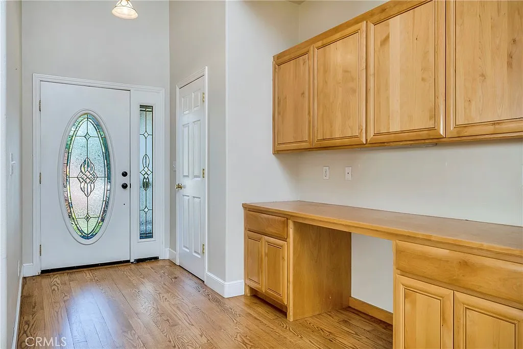 4 bed, 2492 sqft, $2,650 — Photo 2